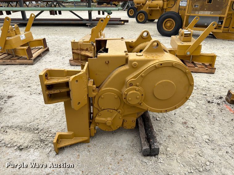 image for item FN3883 Paccar PA56 winch