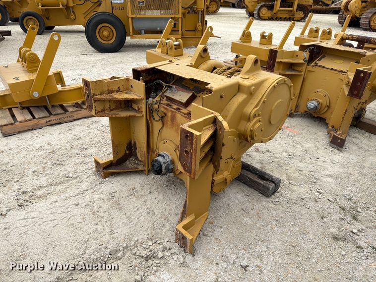 image for item FN3883 Paccar PA56 winch