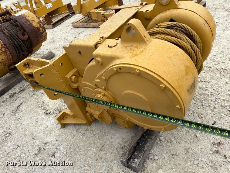 image for item FN3883 Paccar PA56 winch