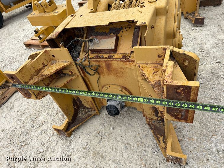 image for item FN3883 Paccar PA56 winch