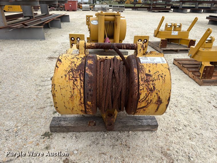 image for item FN3885 Allied Systems W6G winch