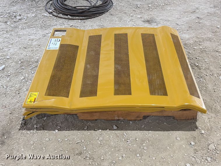 image for item FN3888 Caterpillar 330 excavator compartment doors