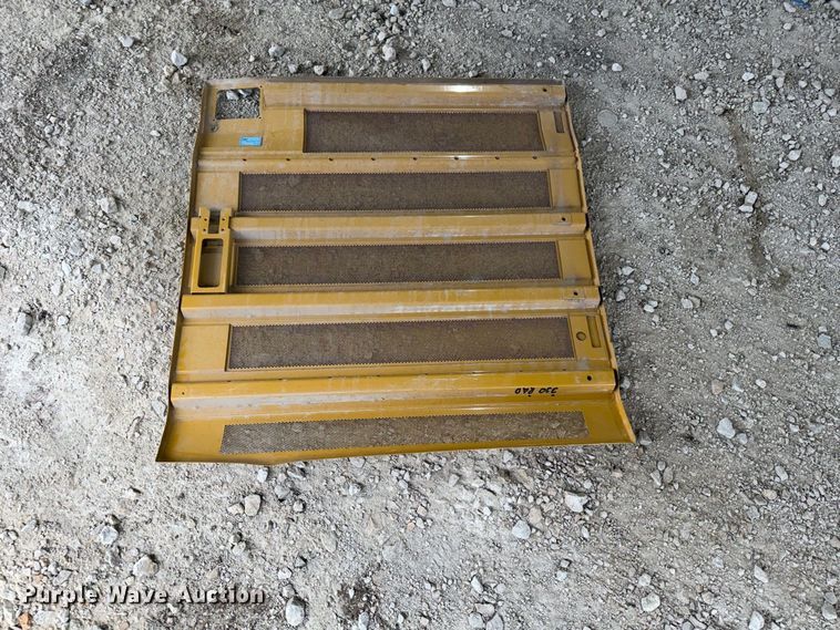 image for item FN3888 Caterpillar 330 excavator compartment doors
