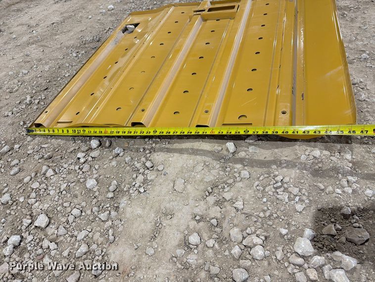 image for item FN3890 Caterpillar 330 excavator compartment doors