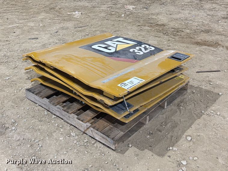 image for item FN3891 Caterpillar 323 excavator compartment doors