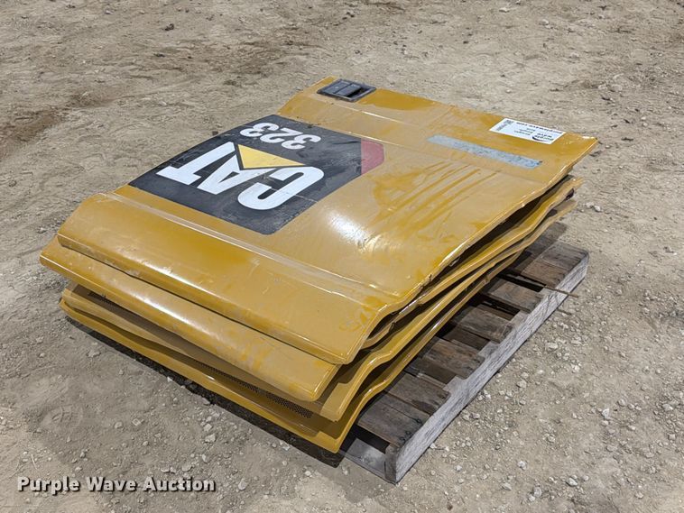 image for item FN3891 Caterpillar 323 excavator compartment doors