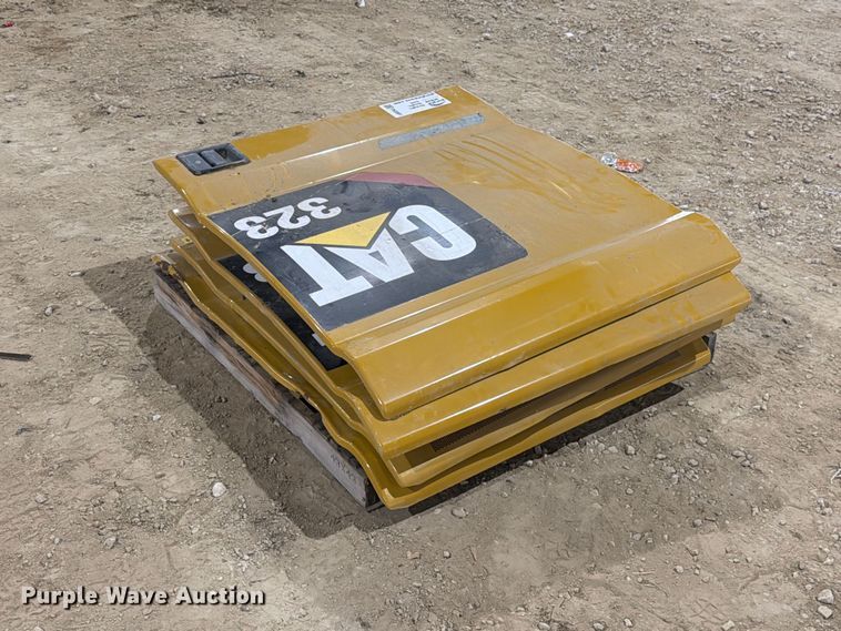 image for item FN3891 Caterpillar 323 excavator compartment doors
