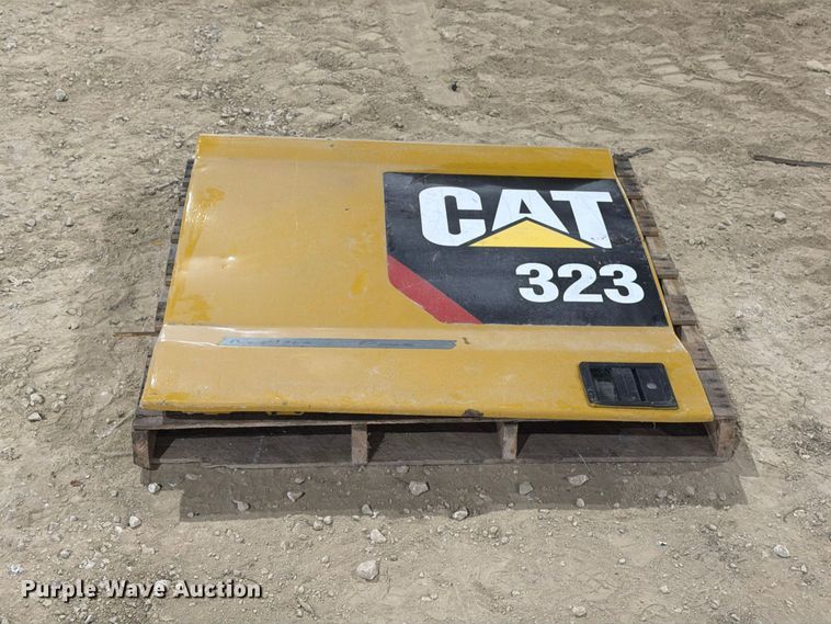 image for item FN3891 Caterpillar 323 excavator compartment doors