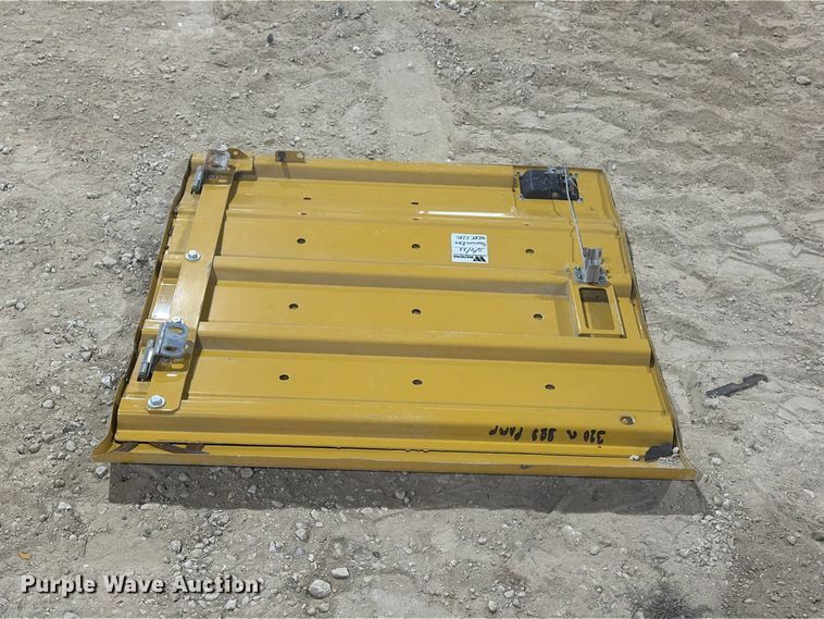 image for item FN3891 Caterpillar 323 excavator compartment doors