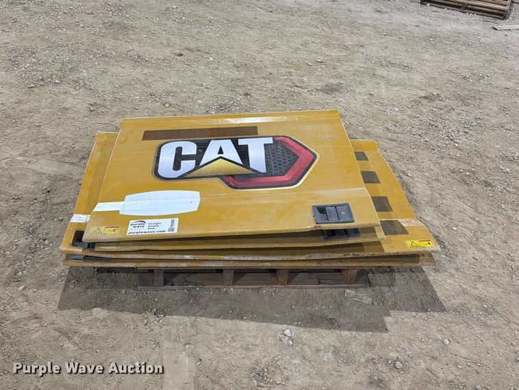 image for item FN3892 Caterpillar 336 excavator compartment doors