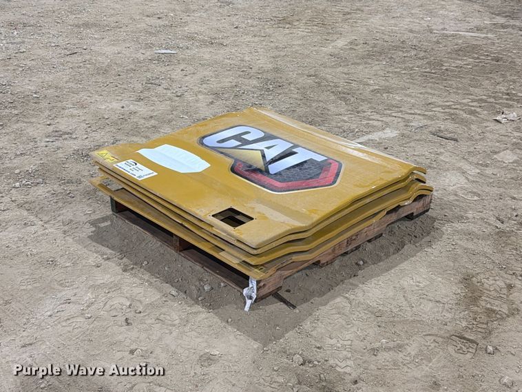 image for item FN3894 Caterpillar 330 excavator compartment doors