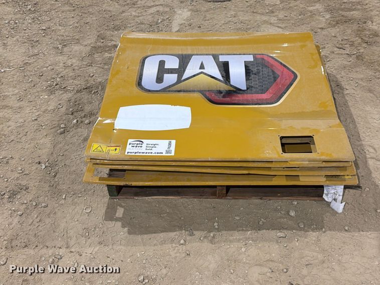 image for item FN3894 Caterpillar 330 excavator compartment doors
