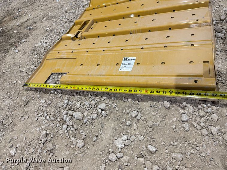 image for item FN3894 Caterpillar 330 excavator compartment doors