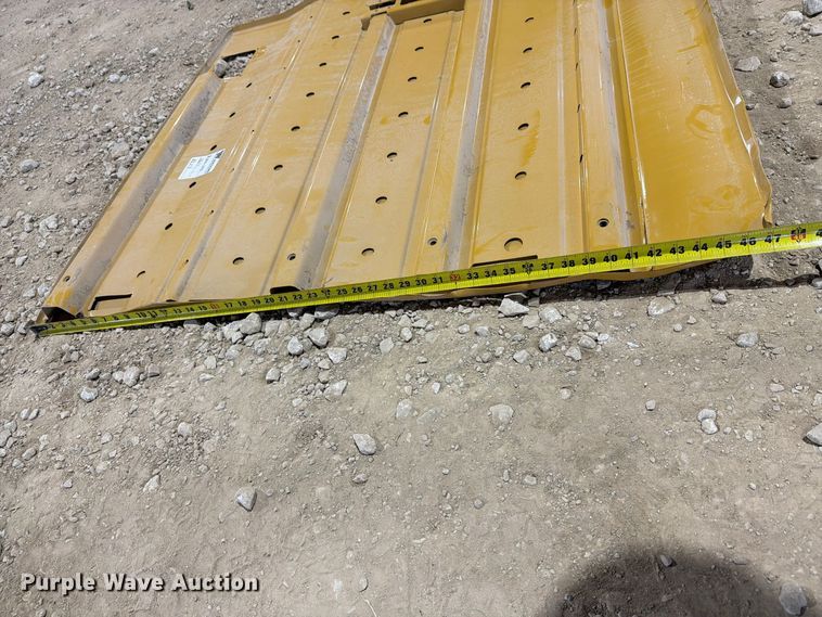 image for item FN3894 Caterpillar 330 excavator compartment doors