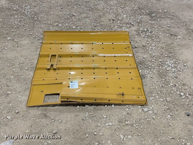 image for item FN3894 Caterpillar 330 excavator compartment doors