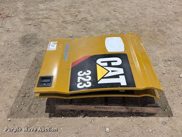 image for item FN3895 Caterpillar excavator compartment doors