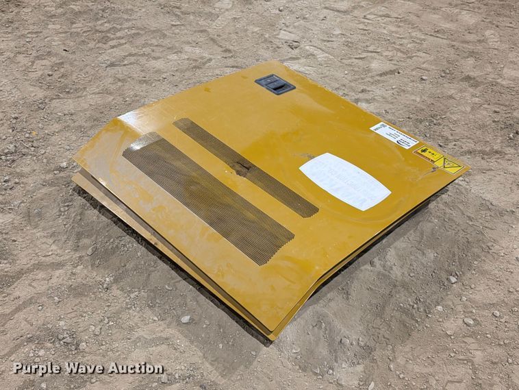 image for item FN3896 Caterpillar 326F / 330F excavator radiator compartment doors