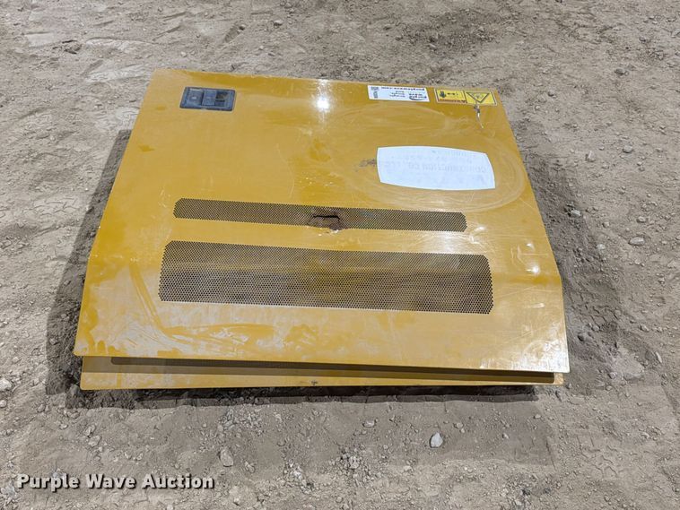 image for item FN3896 Caterpillar 326F / 330F excavator radiator compartment doors
