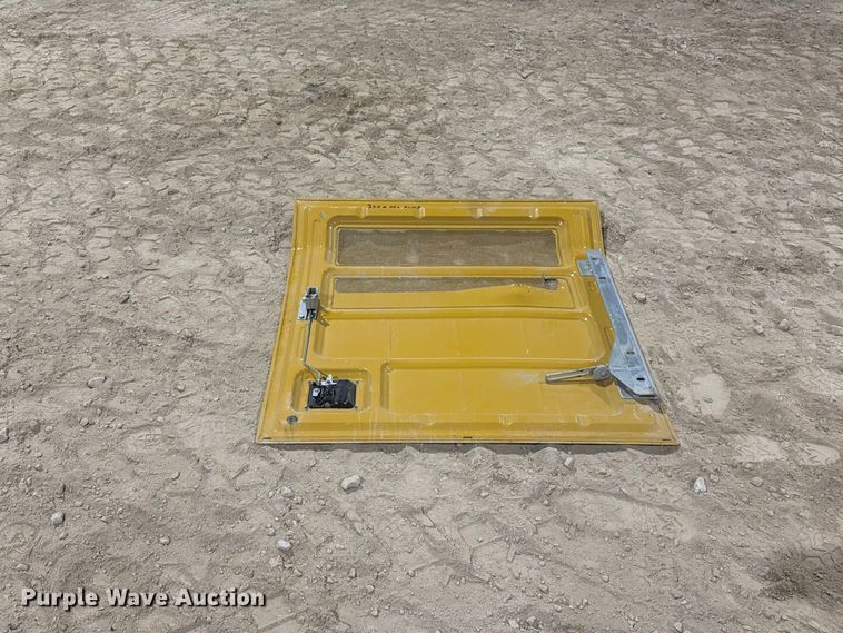 image for item FN3896 Caterpillar 326F / 330F excavator radiator compartment doors