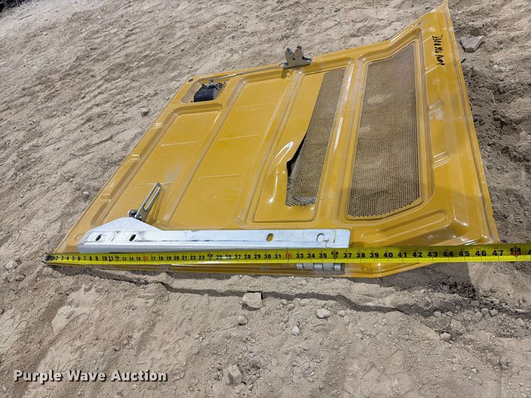 image for item FN3896 Caterpillar 326F / 330F excavator radiator compartment doors