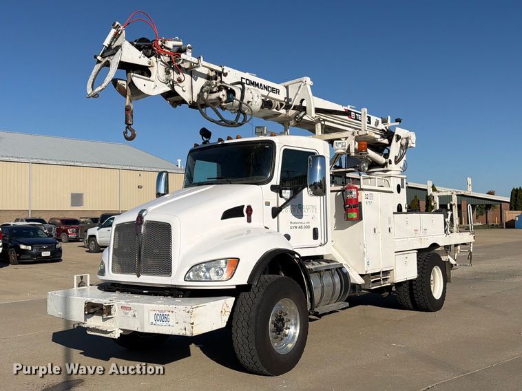 image for item DT3045 2013 Kenworth T370 digger derrick truck