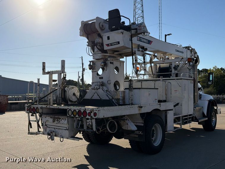 image for item DT3045 2013 Kenworth T370 digger derrick truck