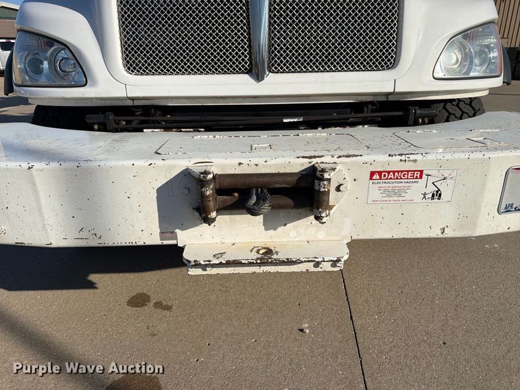 image for item DT3045 2013 Kenworth T370 digger derrick truck