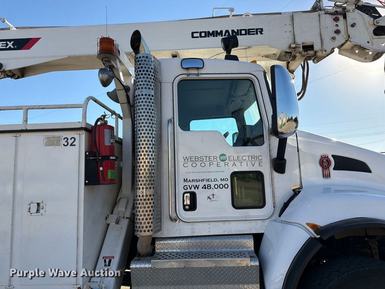image for item DT3045 2013 Kenworth T370 digger derrick truck