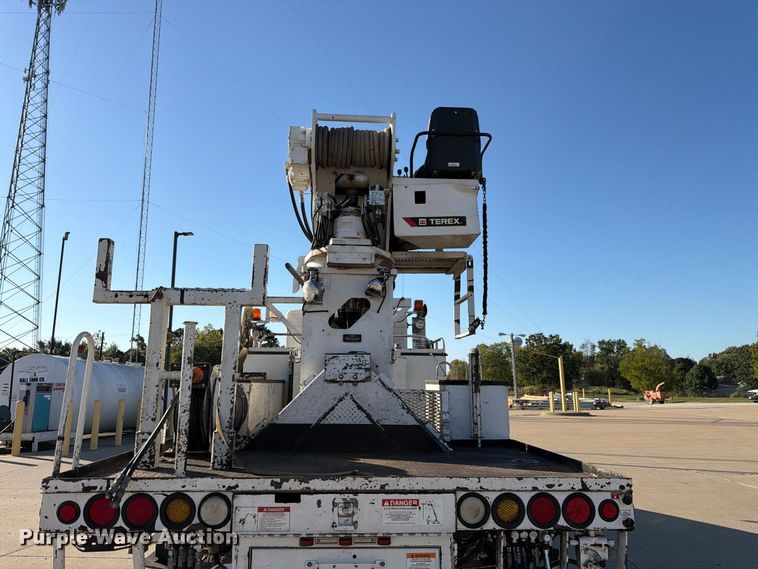image for item DT3045 2013 Kenworth T370 digger derrick truck
