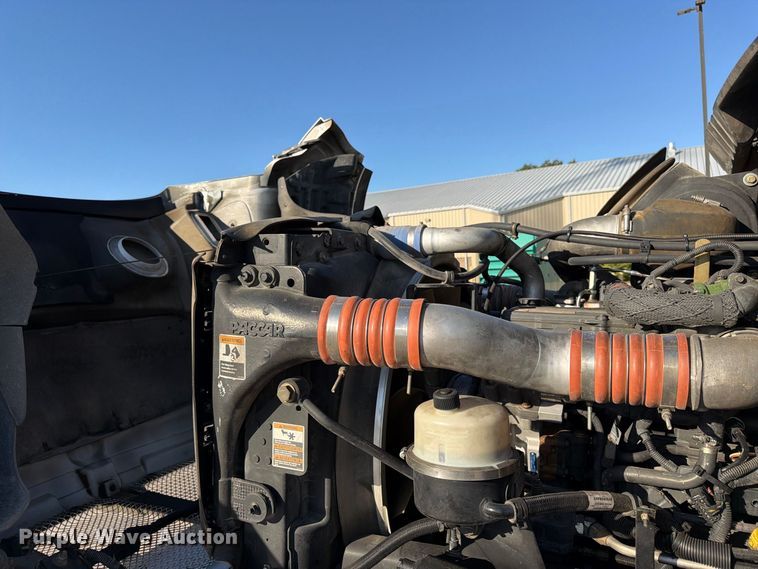 image for item DT3045 2013 Kenworth T370 digger derrick truck