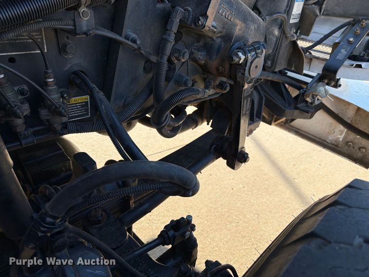 image for item DT3045 2013 Kenworth T370 digger derrick truck