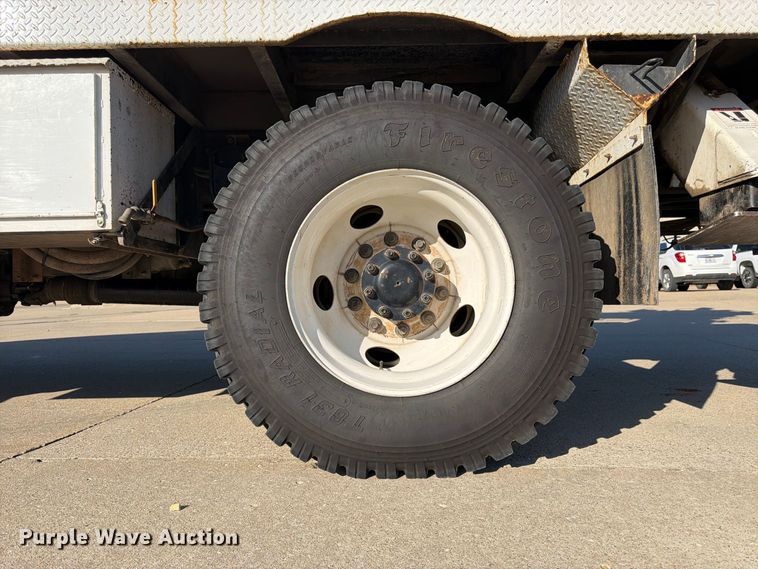 image for item DT3045 2013 Kenworth T370 digger derrick truck