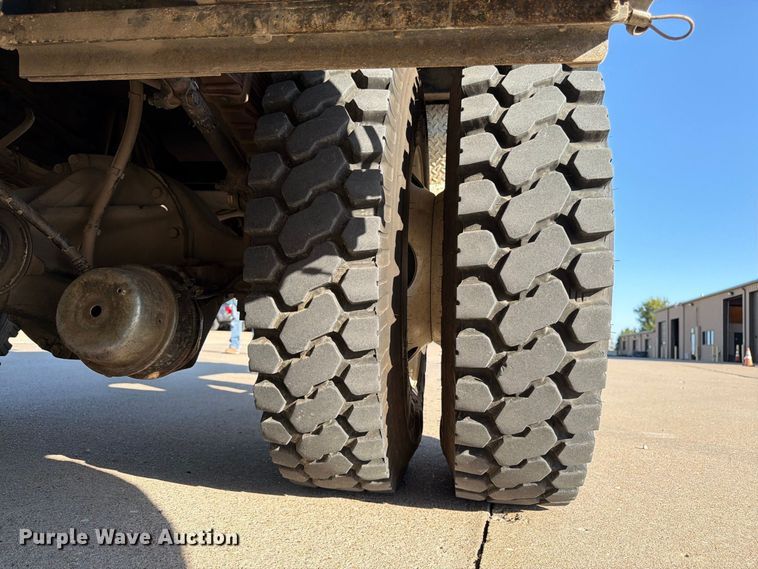 image for item DT3045 2013 Kenworth T370 digger derrick truck