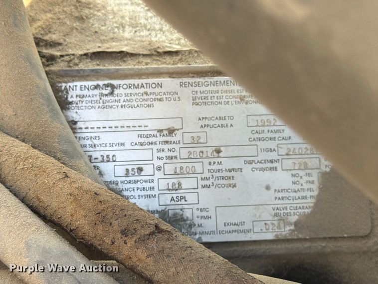 image for item DT3056 1992 Mack CH600 semi truck