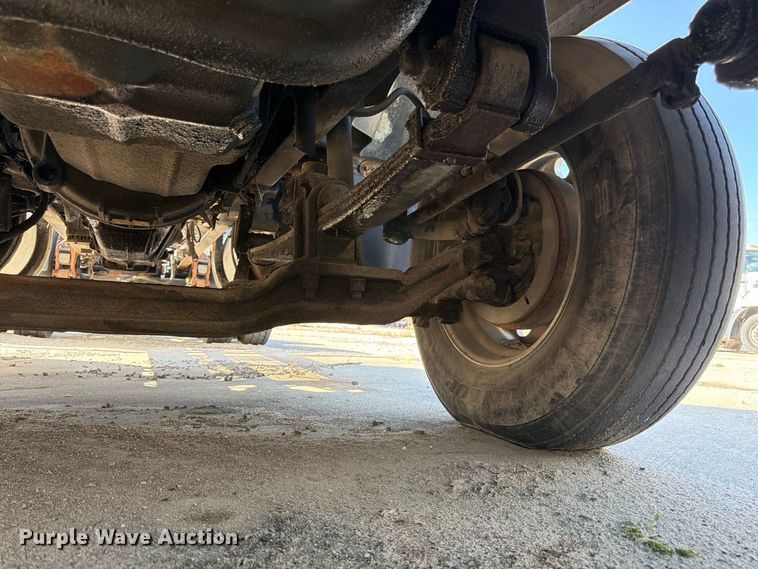 image for item DT3057 1994 Mack CH613 semi truck