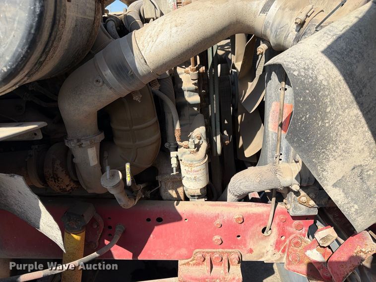 image for item DT3059 1995 Ford LTA9000 semi truck