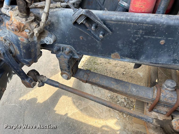 image for item DT3060 1992 Mack CH613 semi truck