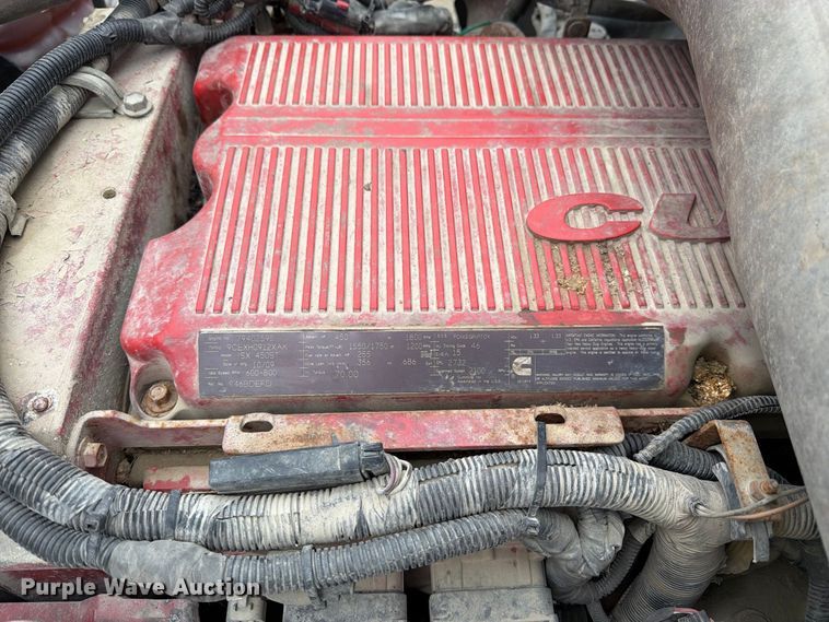 image for item DT3069 2011 International LF627 semi truck