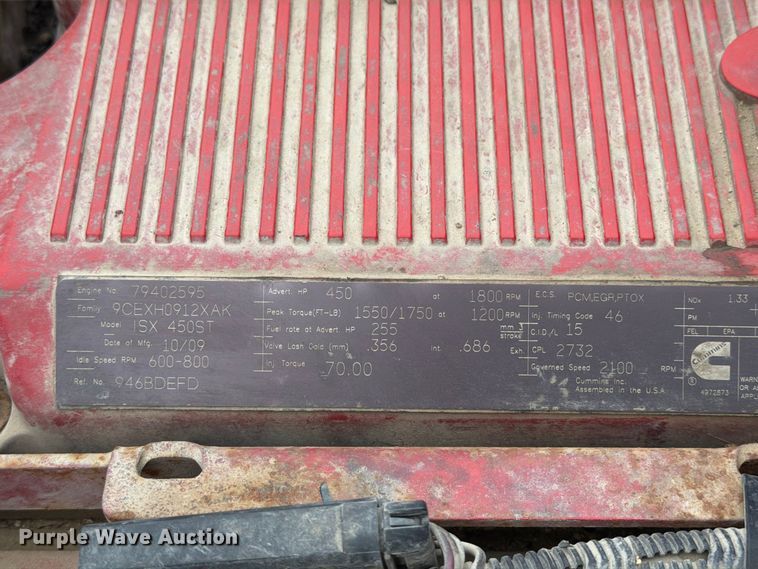 image for item DT3069 2011 International LF627 semi truck