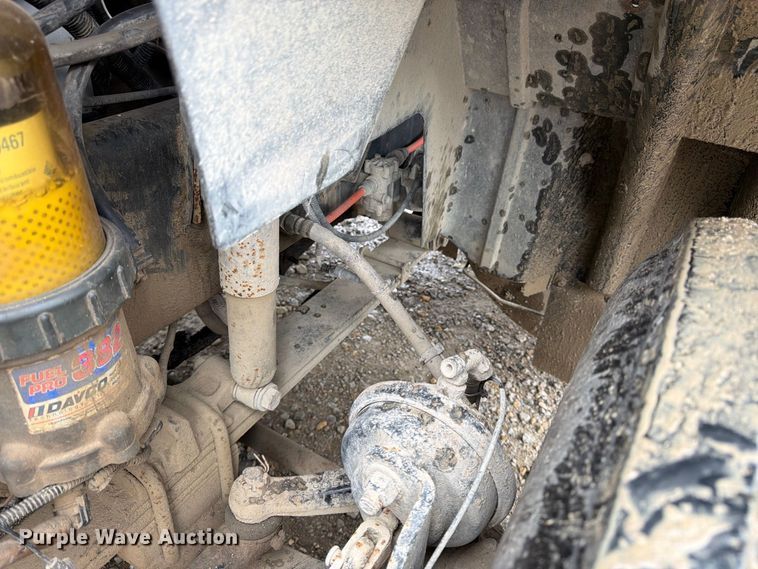 image for item DT3069 2011 International LF627 semi truck