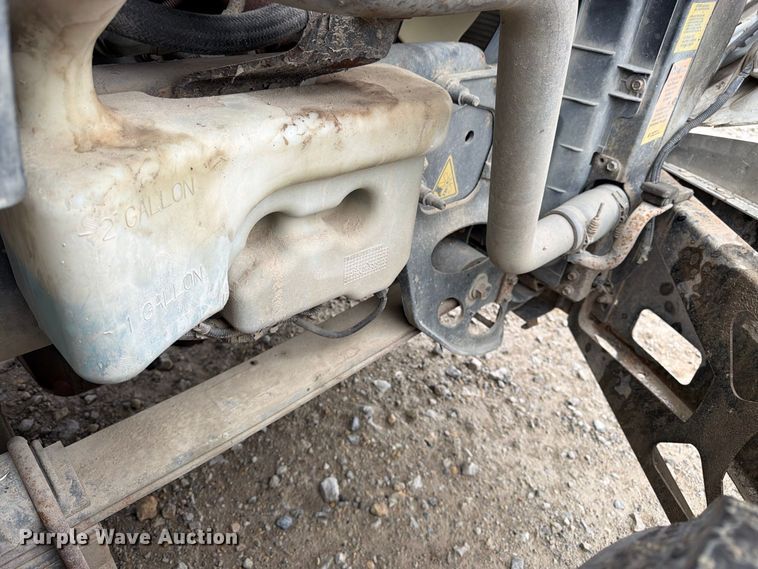 image for item DT3069 2011 International LF627 semi truck