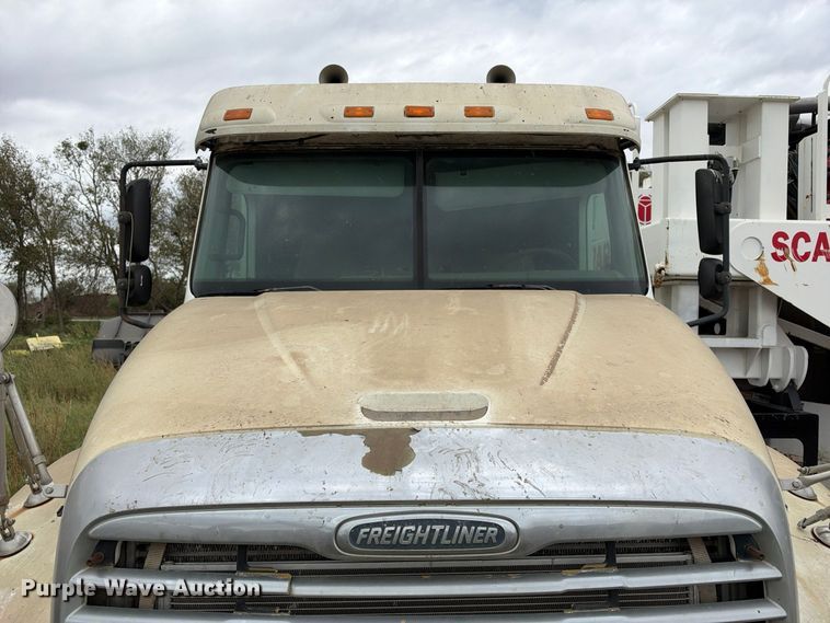 image for item DU1552 2005 Freightliner Columbia semi truck