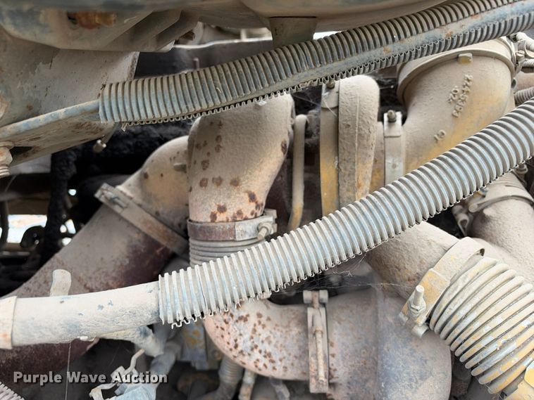 image for item DU1552 2005 Freightliner Columbia semi truck