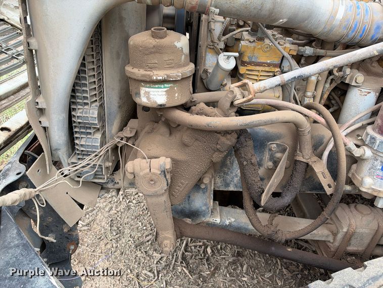 image for item DU1552 2005 Freightliner Columbia semi truck