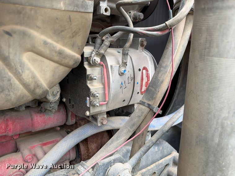 image for item DU1553 2005 International 9200 semi truck