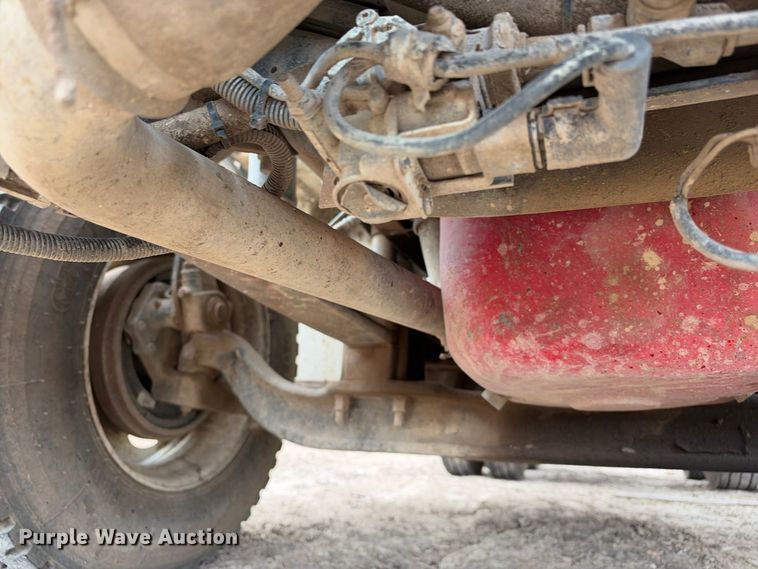 image for item DU1553 2005 International 9200 semi truck