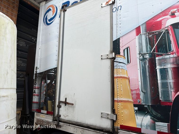 image for item DV7392 1989 Great Dane V107011 dry van trailer