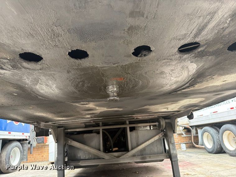 image for item DV7392 1989 Great Dane V107011 dry van trailer