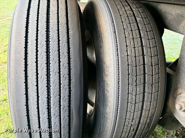 image for item DV7405 2017 Wabash dry van trailer