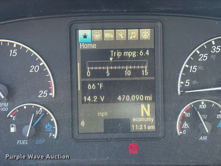 image for item DV7408 2020 Freightliner Cascadia 126 semi truck